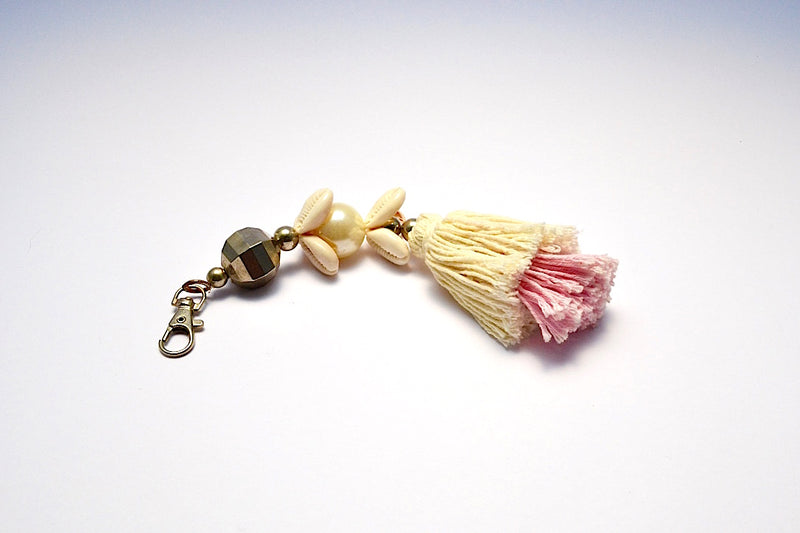 STACKED SHELLS SILVER KNOB MULTI COLOR TASSEL KEYCHAIN